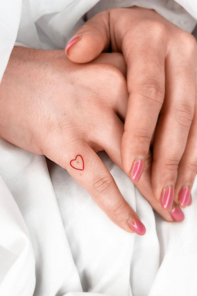 tatuajes de corazones pequeños