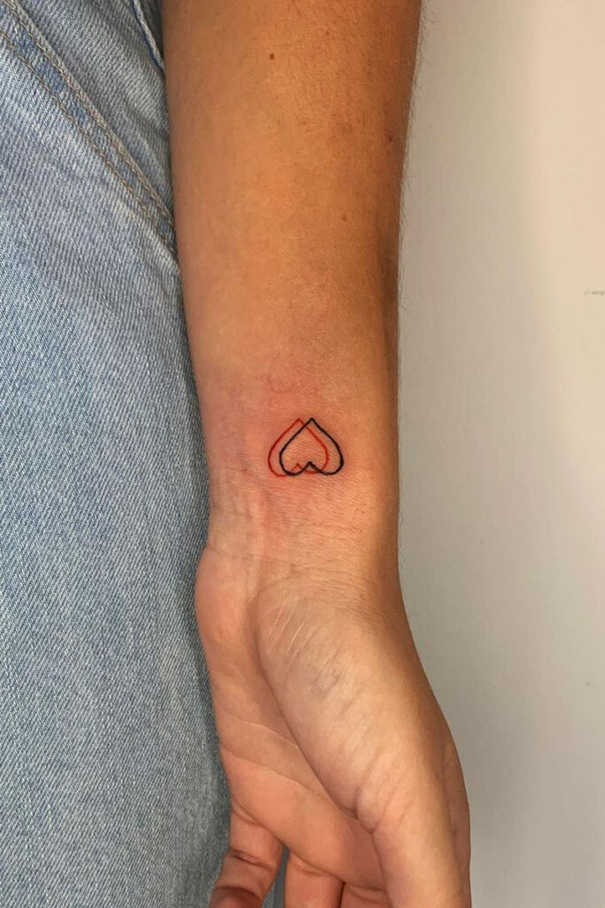 tatuaje corazon mujer