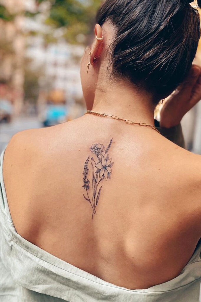 tatuajes para mujer en la espalda