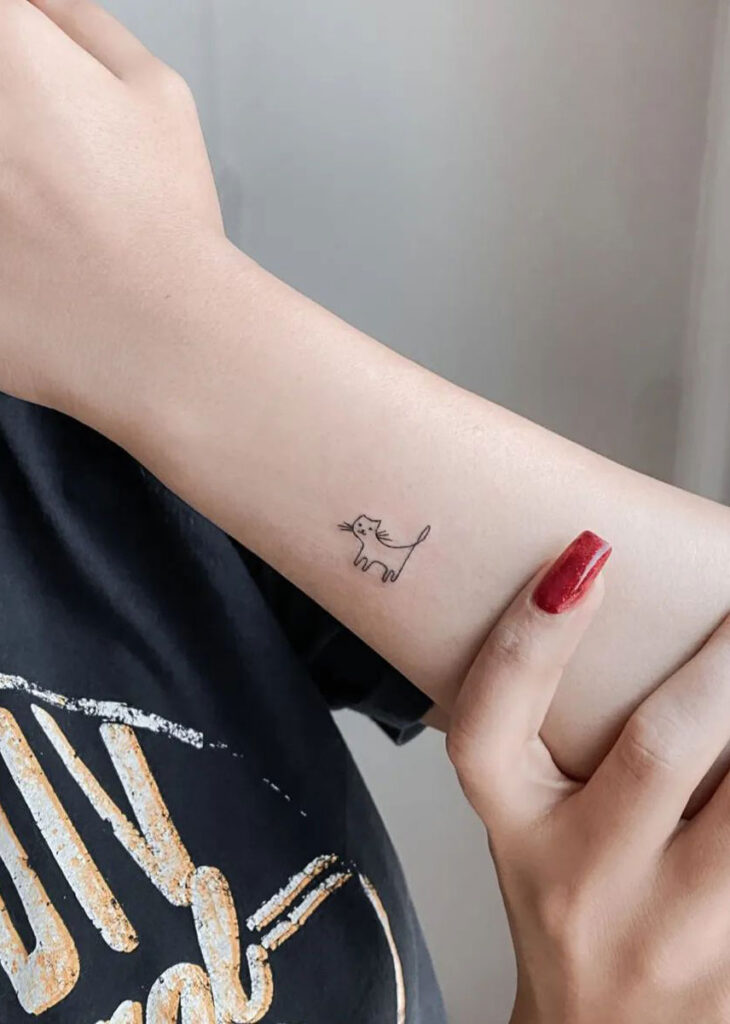 tatuajes pequeños de gatos